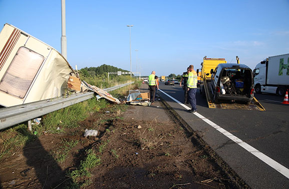 Politie houdt dronken veroorzaker ongeval A2 aan