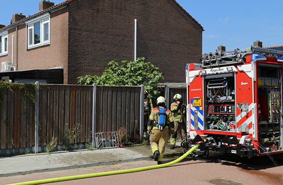 Tuinhuisje in brand in Vianen