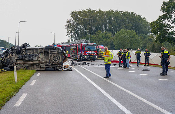 Dodelijk ongeval met meerdere gewonden op de N233 bij Kesteren