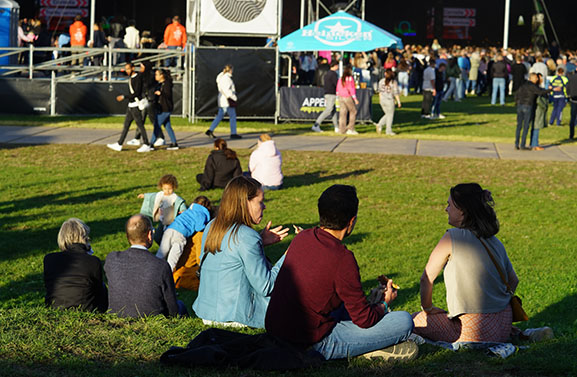 Een geslaagde eerste Appelpopdag, de tent stond weer vol