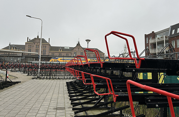 Nieuwe fietsenstalling bij station Geldermalsen