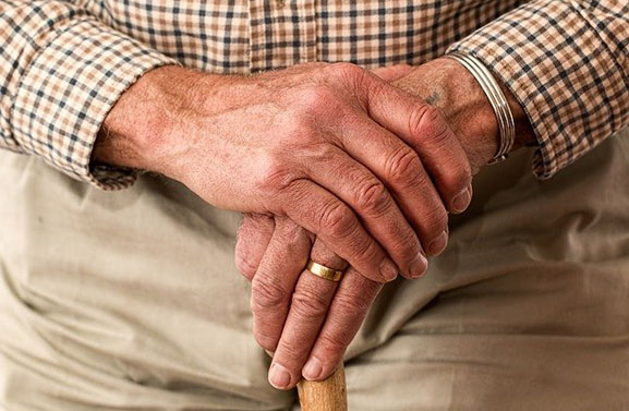 Informeel adviesgesprek laat oudere gemeente Buren nadenken over later