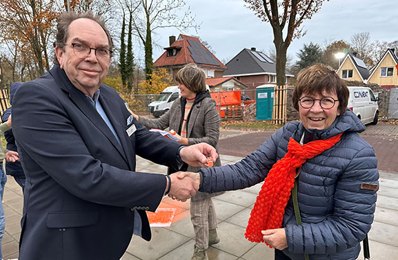 Gemeentehuis West Betuwe kleurt oranje voor Orange the World