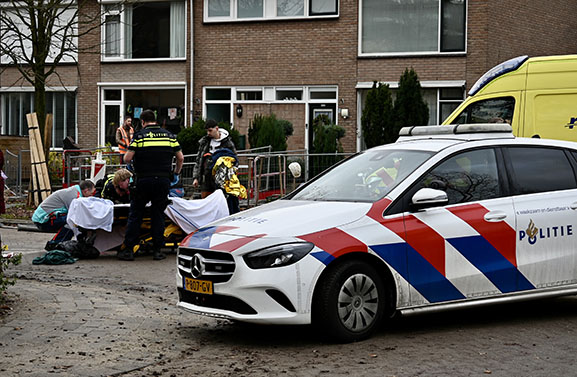 Automobilist op de vlucht na aanrijding met fietser in Leerdam