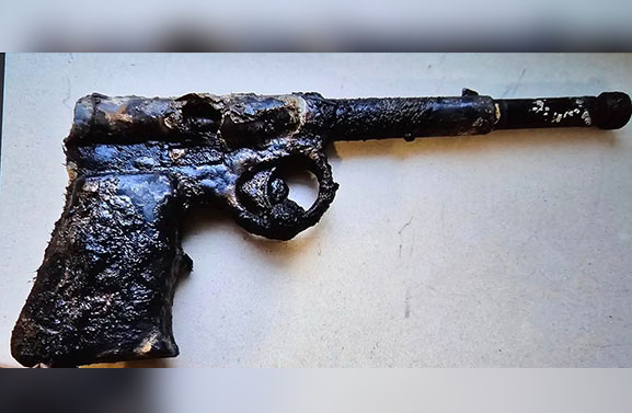 Jongens doen bijzondere vondst bij magneetvissen in Leerdam