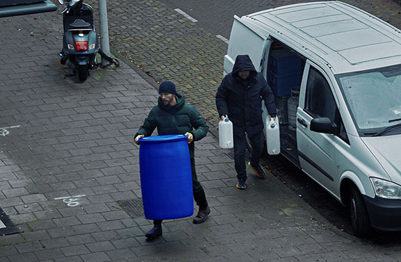 Inwoners leren wat verdachte signalen kunnen zijn: vind de drugslokbus!