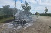 Autobrand aan Diefdijk in Leerdam: voertuig volledig in vlammen op